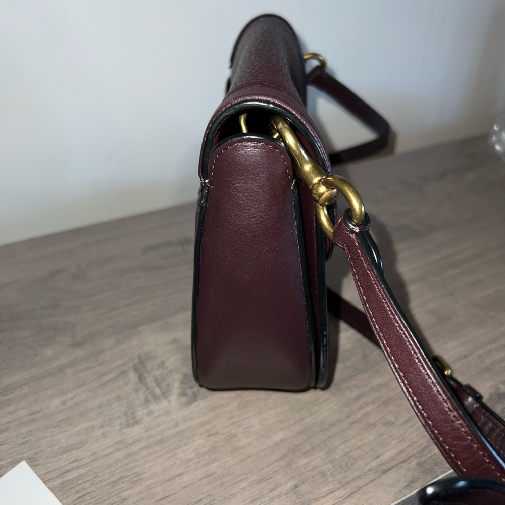 Coach Kat Saddle Bag horse and carriage motif suede pebbled leather oxblood - Picture 4 of 13